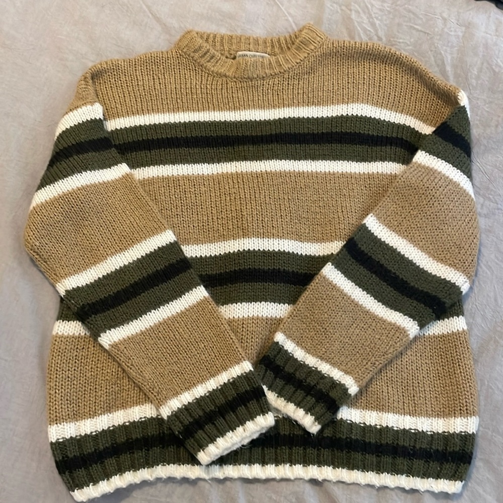URBAN OUTFITTERS sweater!
